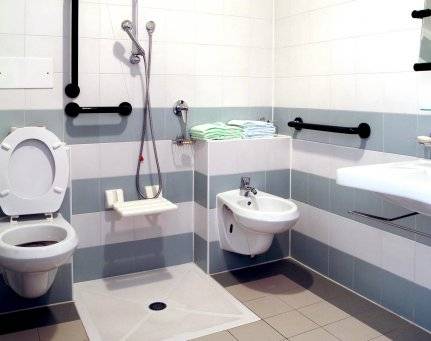 Installation de douche pour séniors à Etretat